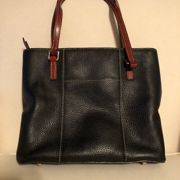 Dooney & Bourke Purse....Black - Picture 2 of 2